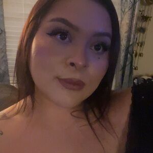 Meet your Posher, Desiree